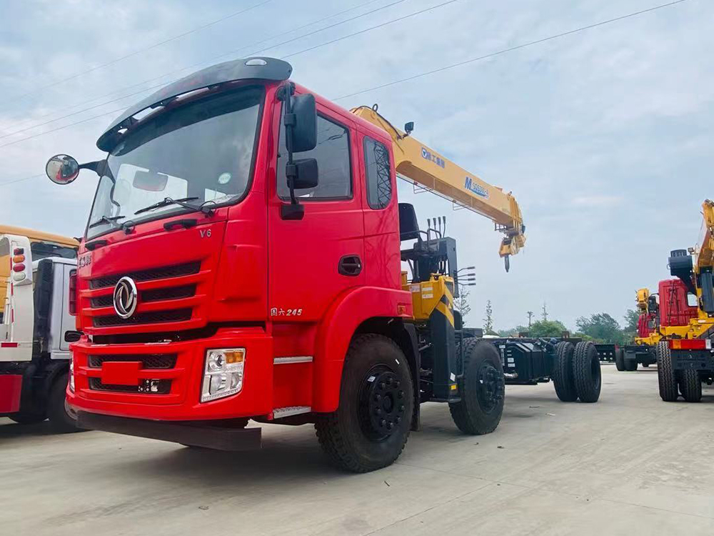 國(guó)六東風(fēng)錦程V6小三軸徐工12噸M直臂吊機(jī)隨車吊